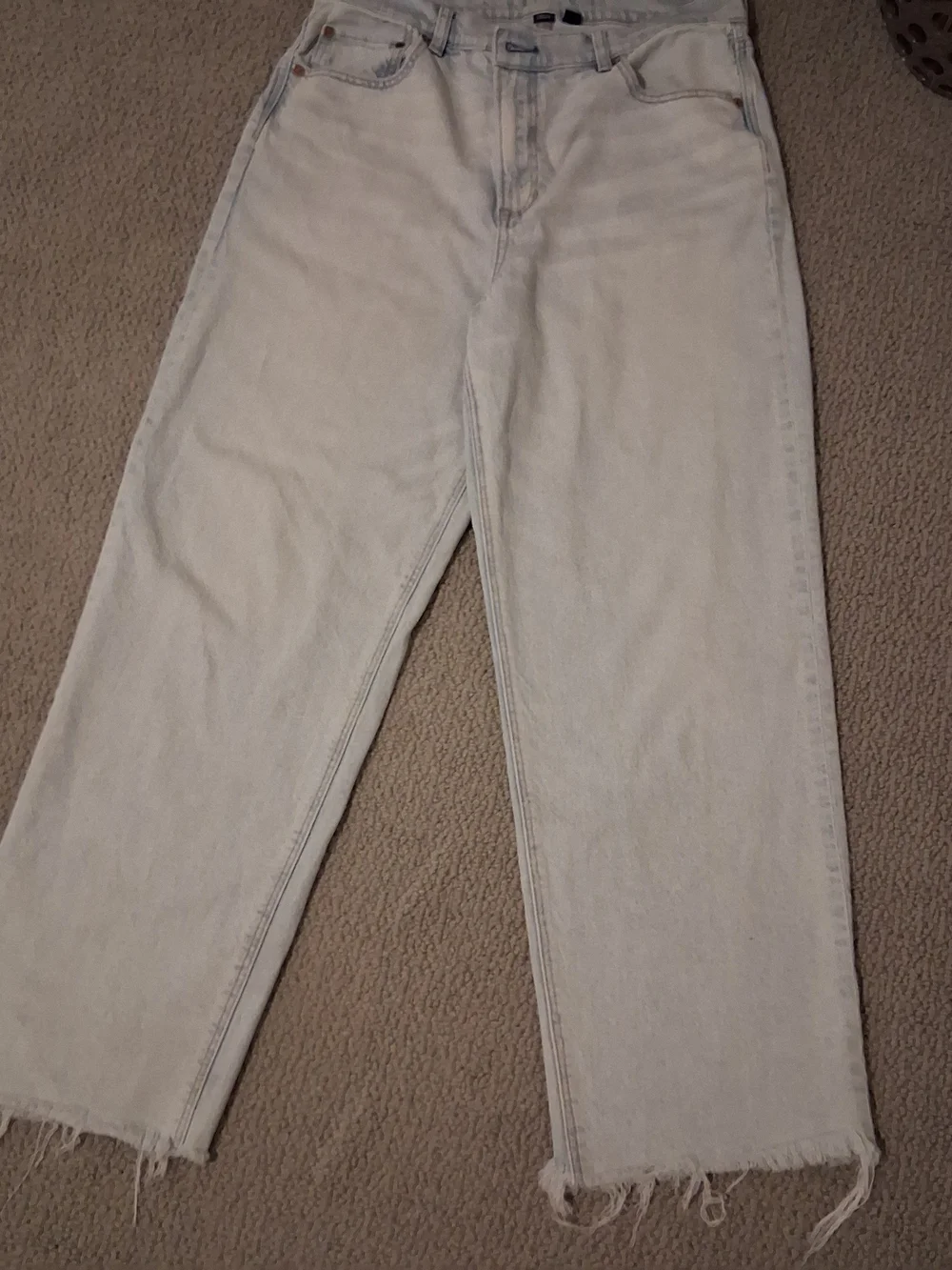 American Eagle Outfitters Women’s Light Wash Wide-Leg Jeans